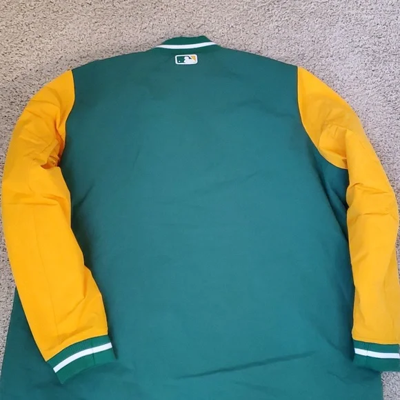 Nike Oakland A's Authentic Dugout Performance Full-Zip Jacket. - Picture 7 of 9